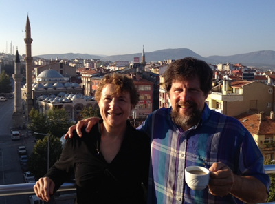 Carla Hellekson in Ali Bilar